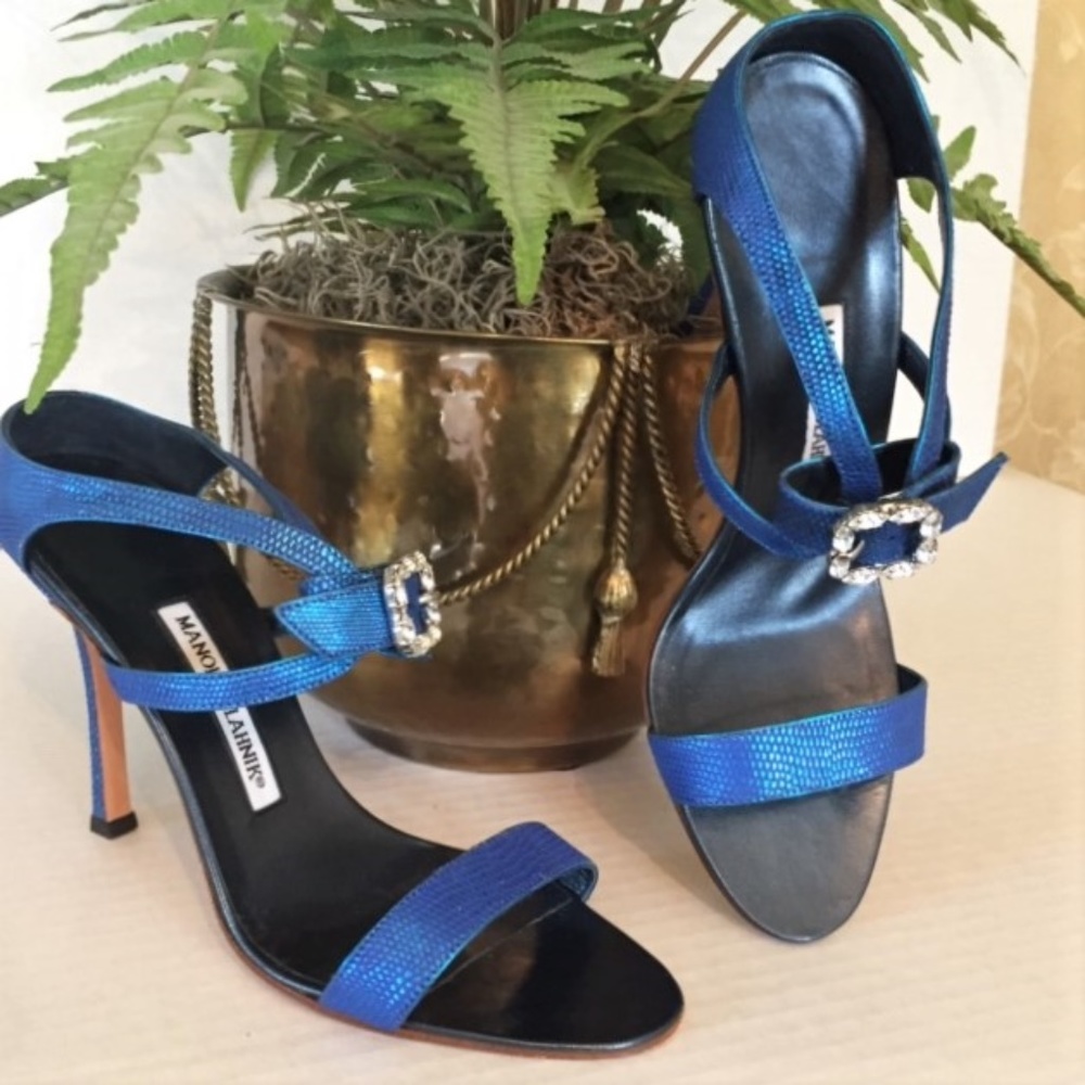 MANOLO BLAHNIK sapphire blue strappy sandals sz 39